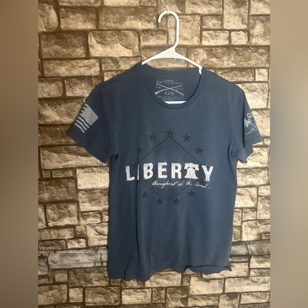 Grunt Style Women’s Patriotic Graphic Tee Size Large